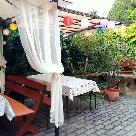 Burg Apartman Gyula Esterno foto