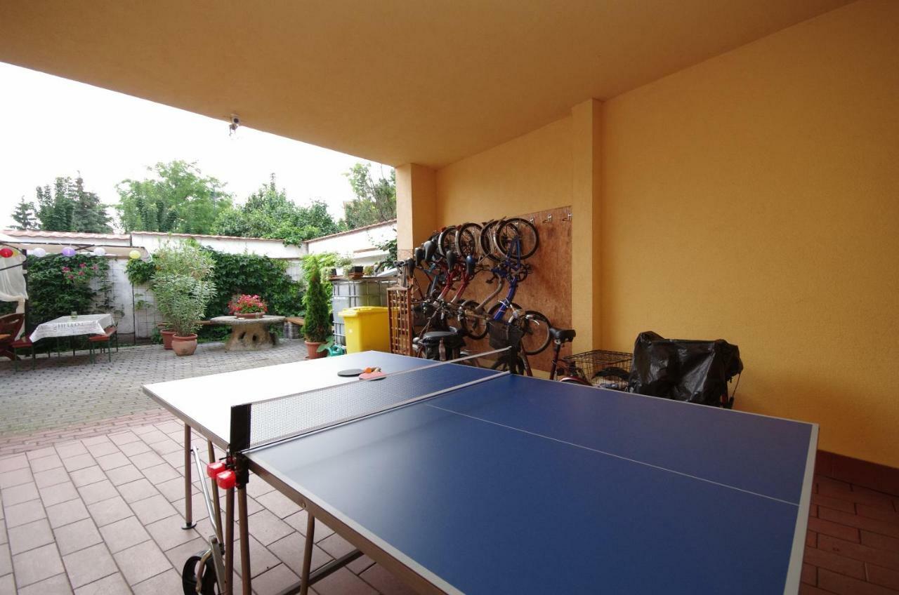 Burg Apartman Gyula Esterno foto