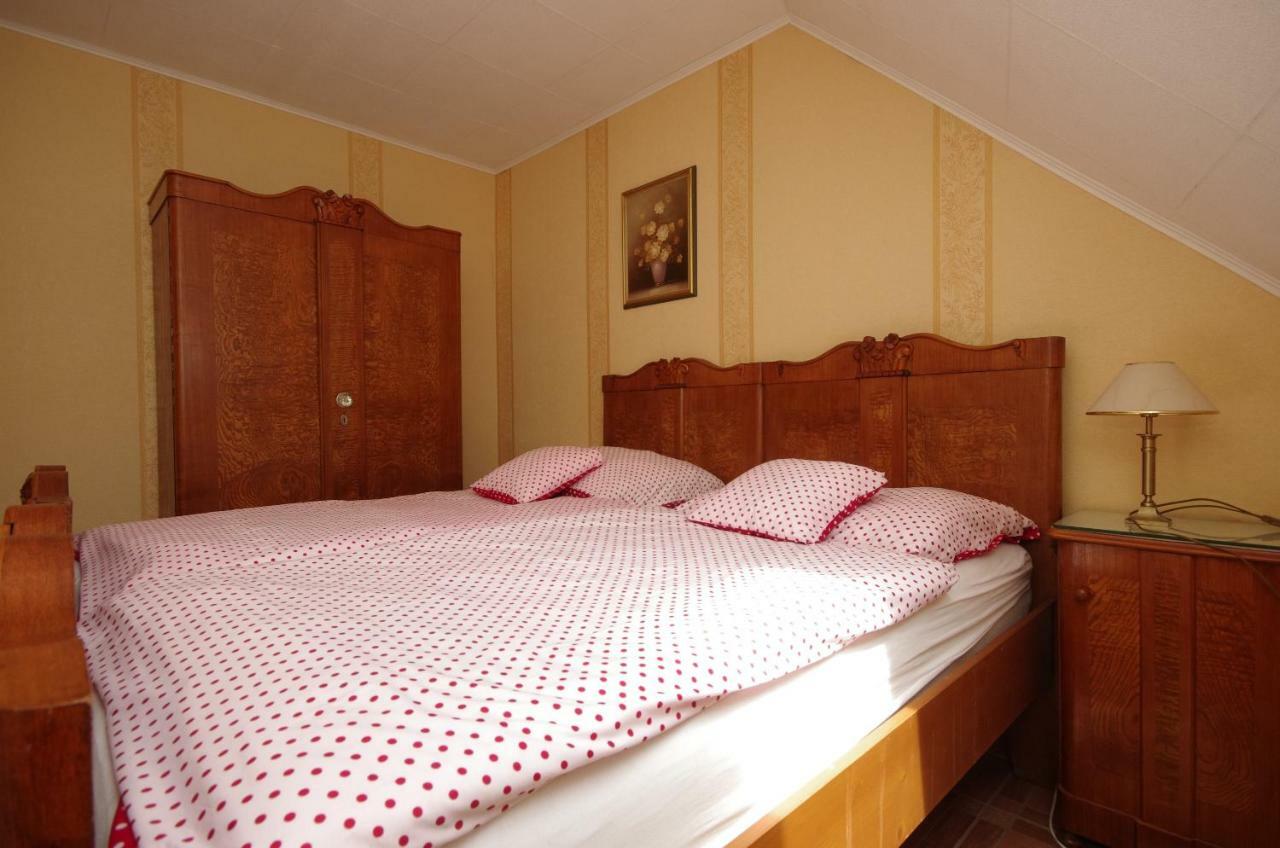 Burg Apartman Gyula Esterno foto